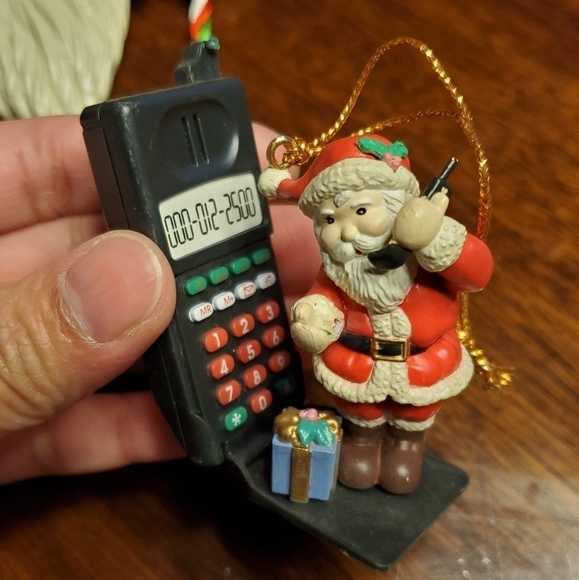 8pcs Lot of Santa Christmas Tree Ornaments (Some are vintage) - Picture 12 of 16